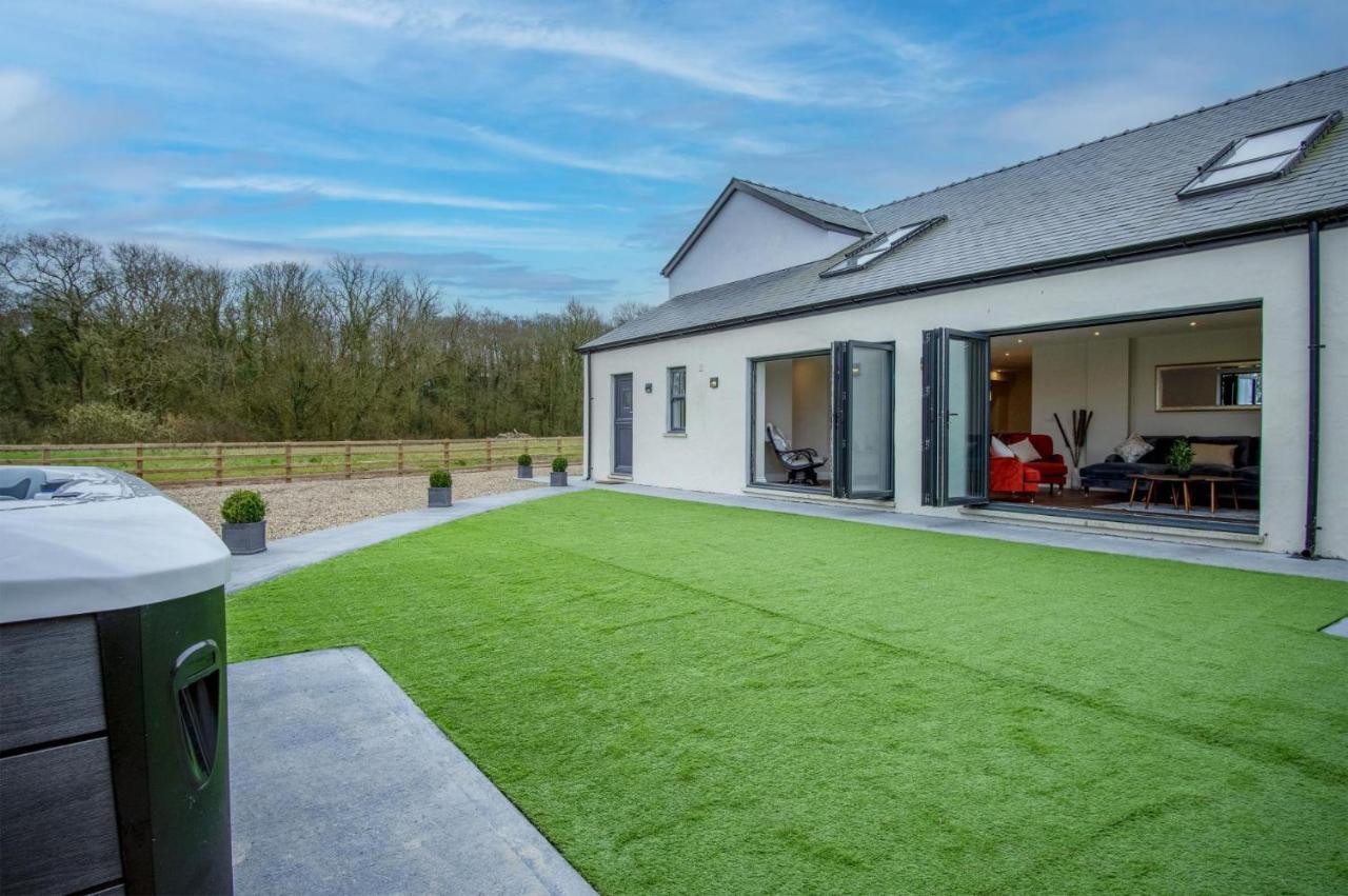 Kiln Park Farmhouse - 4 Bedroom Cottage - 纳伯斯 外观 照片