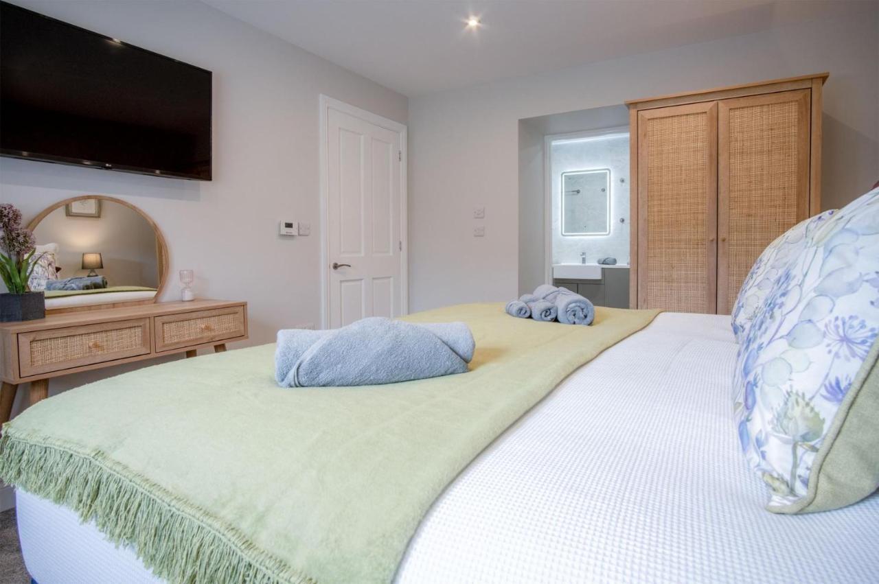 Kiln Park Farmhouse - 4 Bedroom Cottage - 纳伯斯 外观 照片